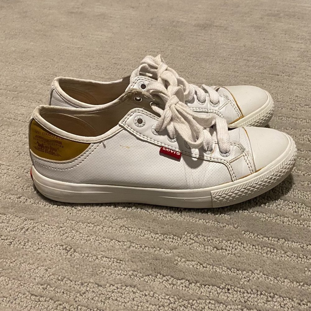 Levi Vintage Inspired Sneakers - Size Women's 5.5